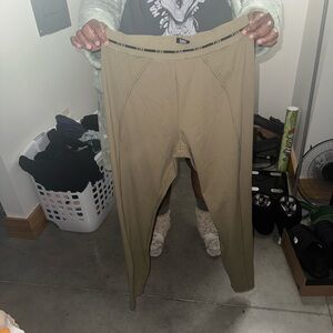 Victoria’s Secret pink leggings